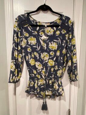 NWT C&C California Size S 3/4 Sleeve Ruffle Waist Lace Button Floral Peasant Top